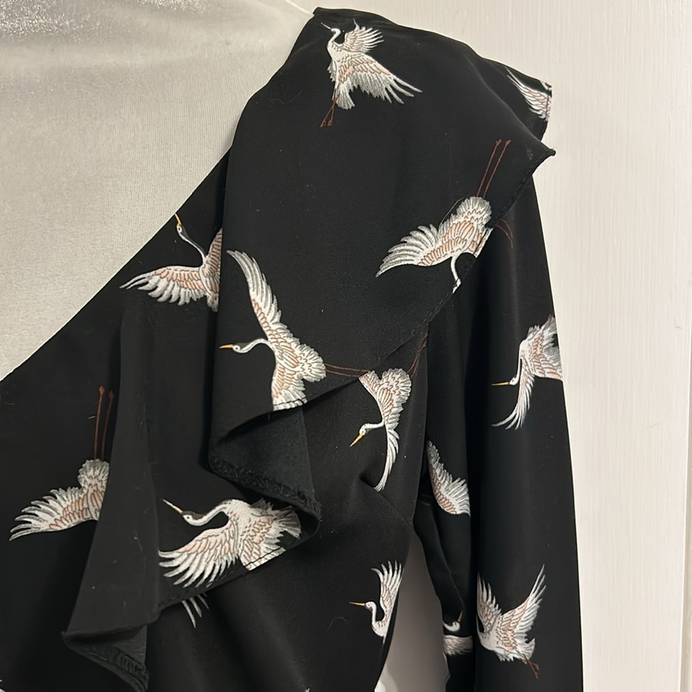 One Shouldered Ruffled Blouse - Picture 3 of 8